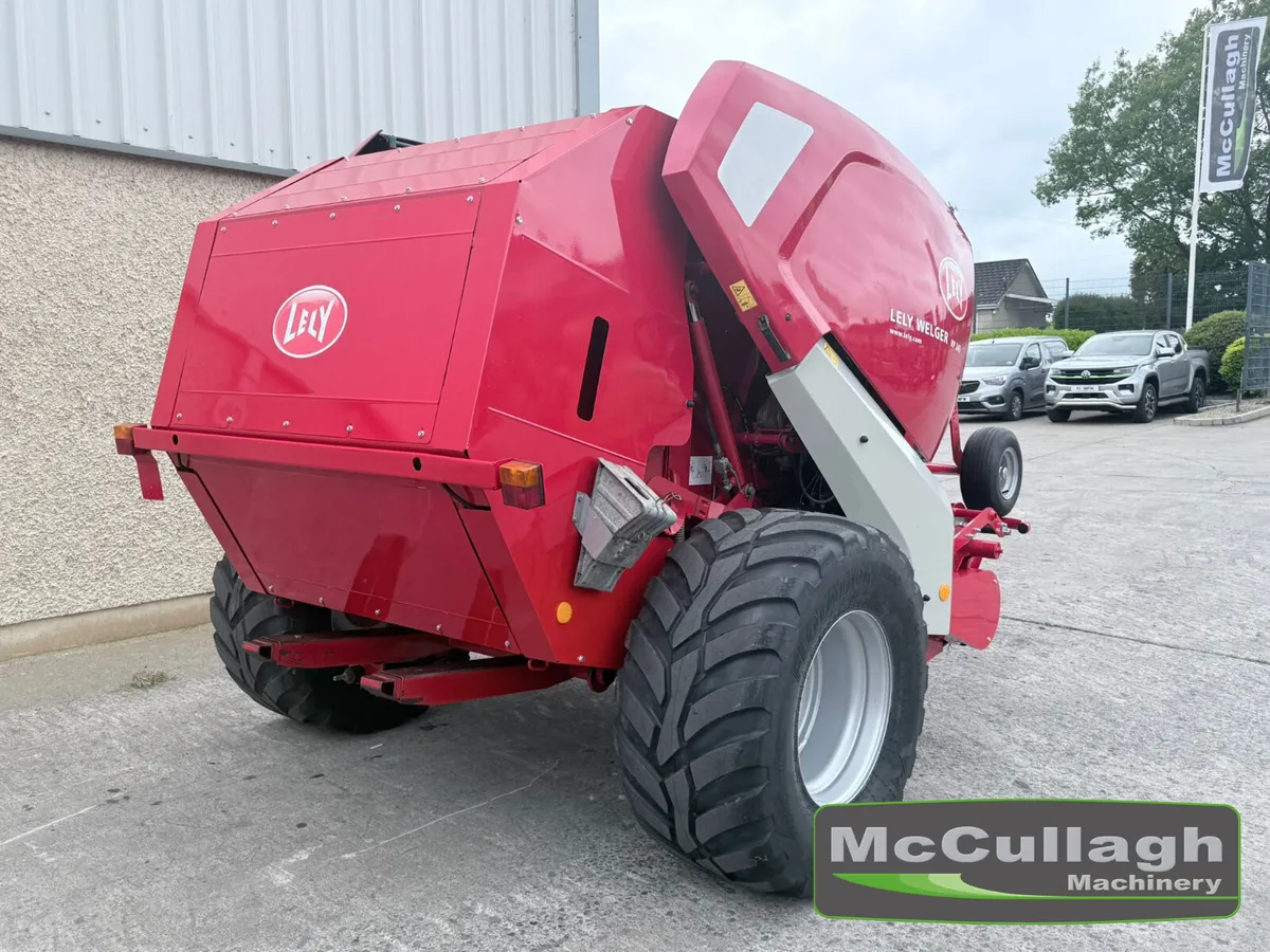 2013 Lely Welger 245 Xtracut 17 Knife Round Baler - Image 3