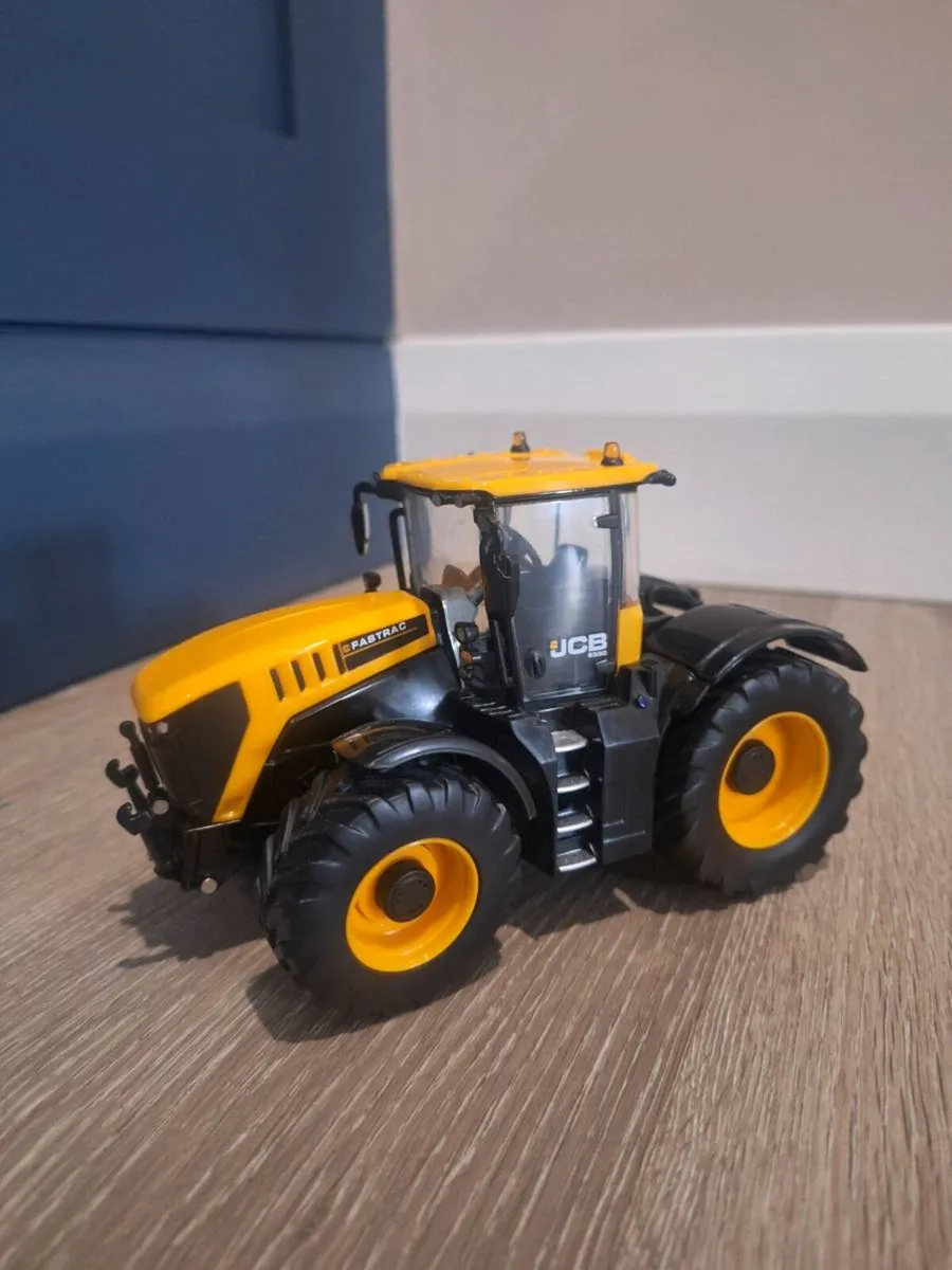 Farm tractors - Image 2