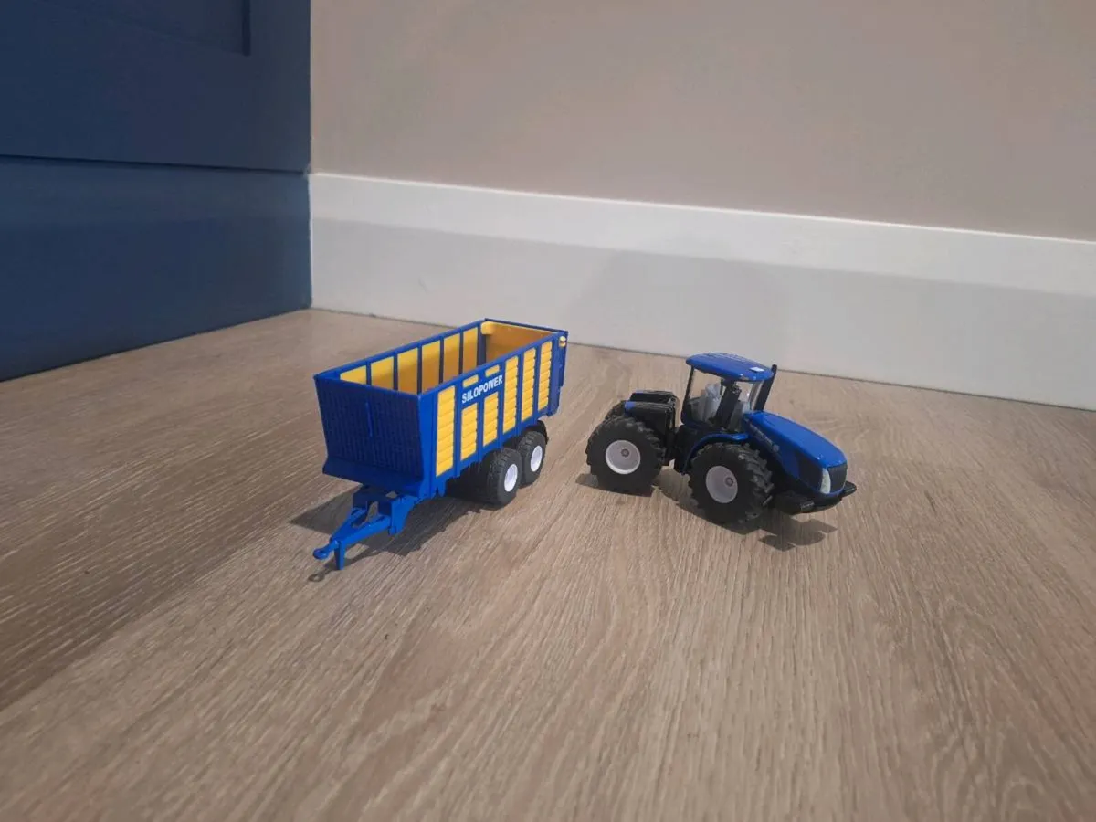 Farm tractors - Image 4