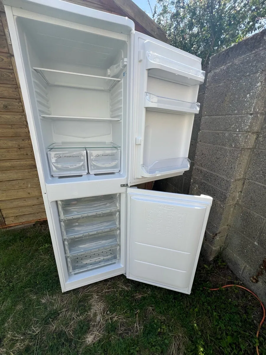 Fridge freezer - Image 4