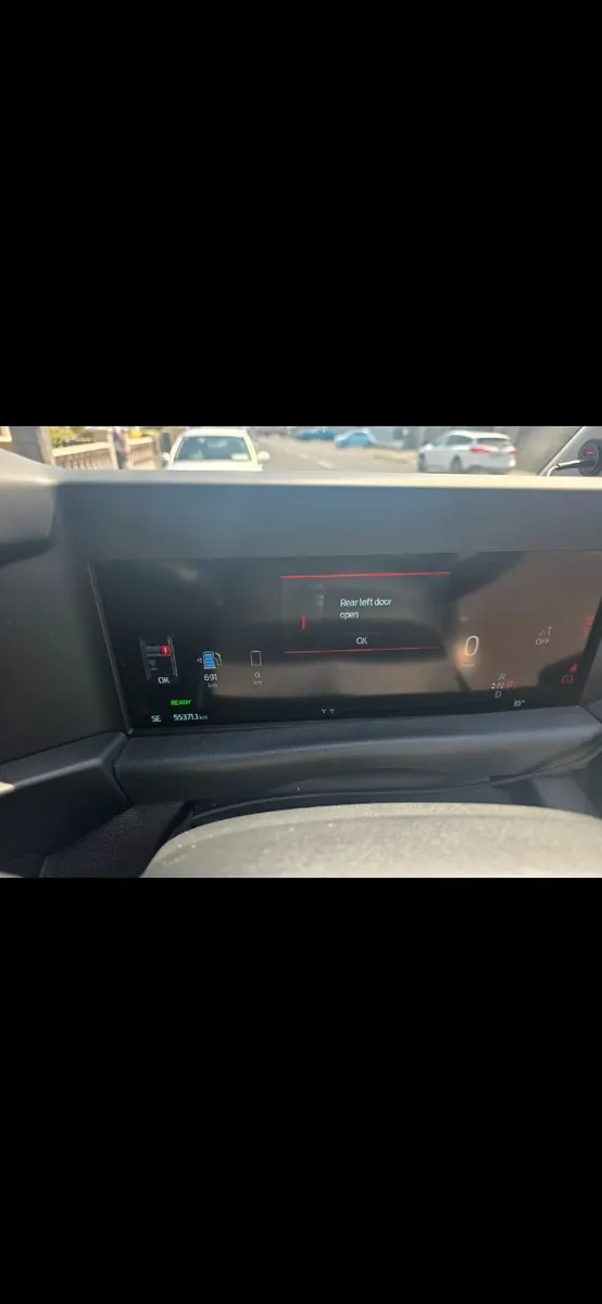Ford transit custom  2.5 Plugin Hybrid petrol - Image 2