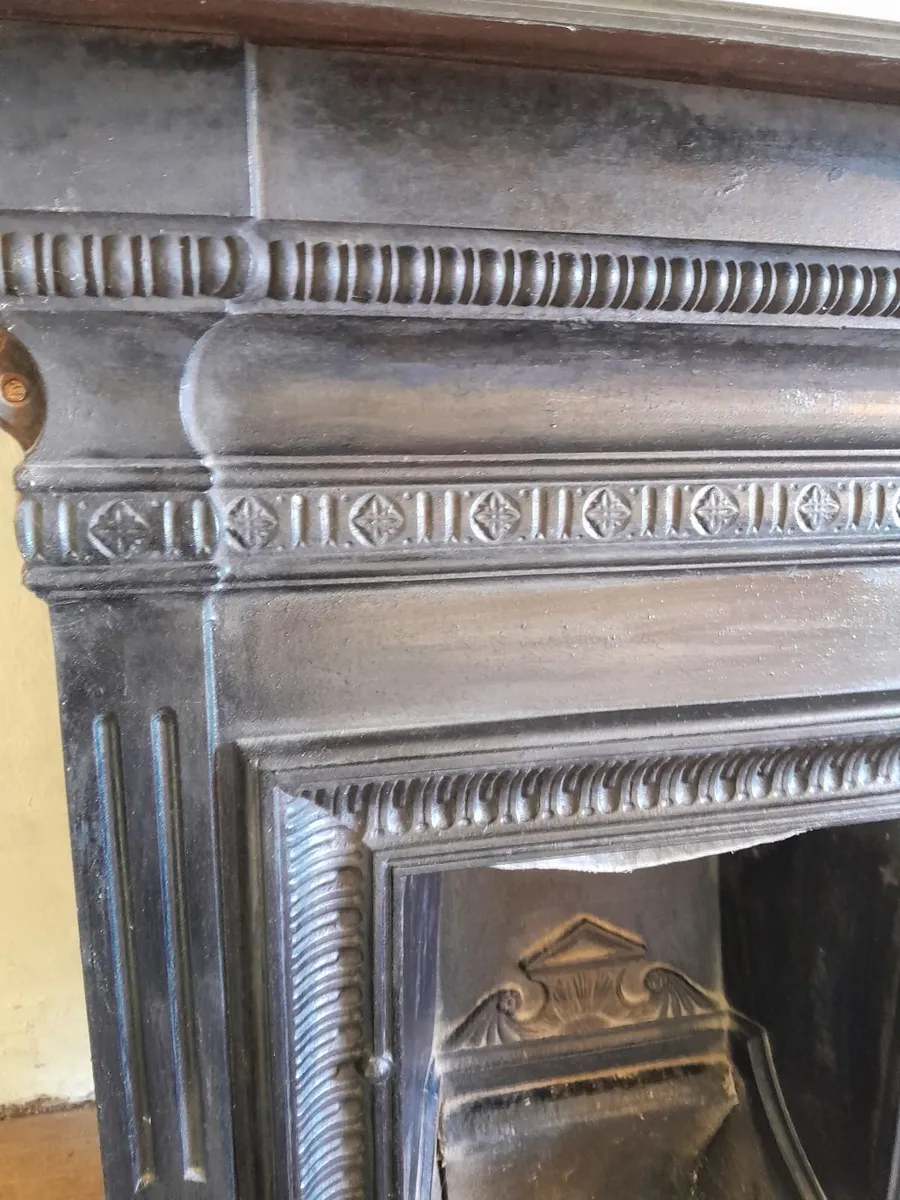 5 cast iron fireplaces - Image 2