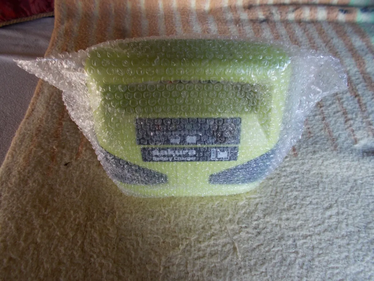 Car Battery Charger *NEW* - Image 4