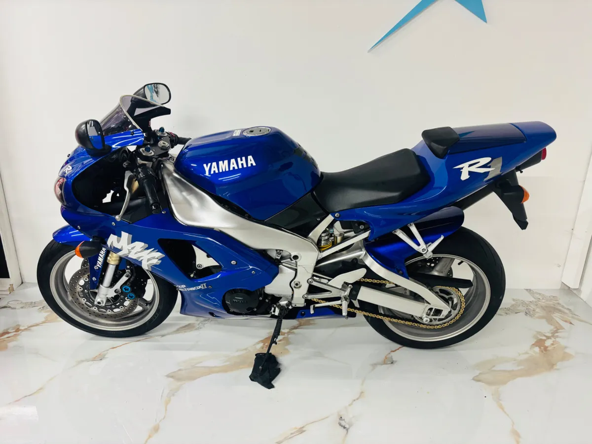YAMAHA R1 1998 4xv - Image 3