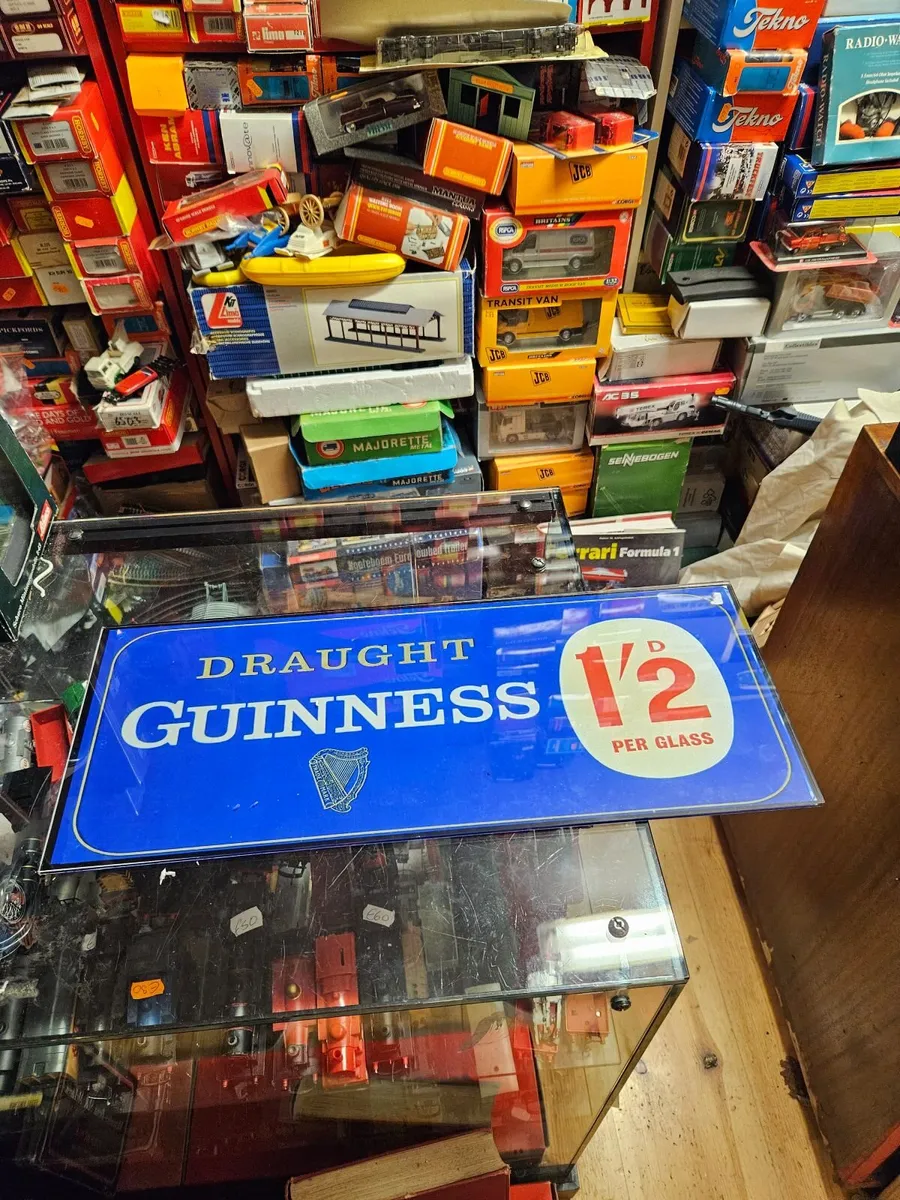 Glass Guinness Sign - Image 1