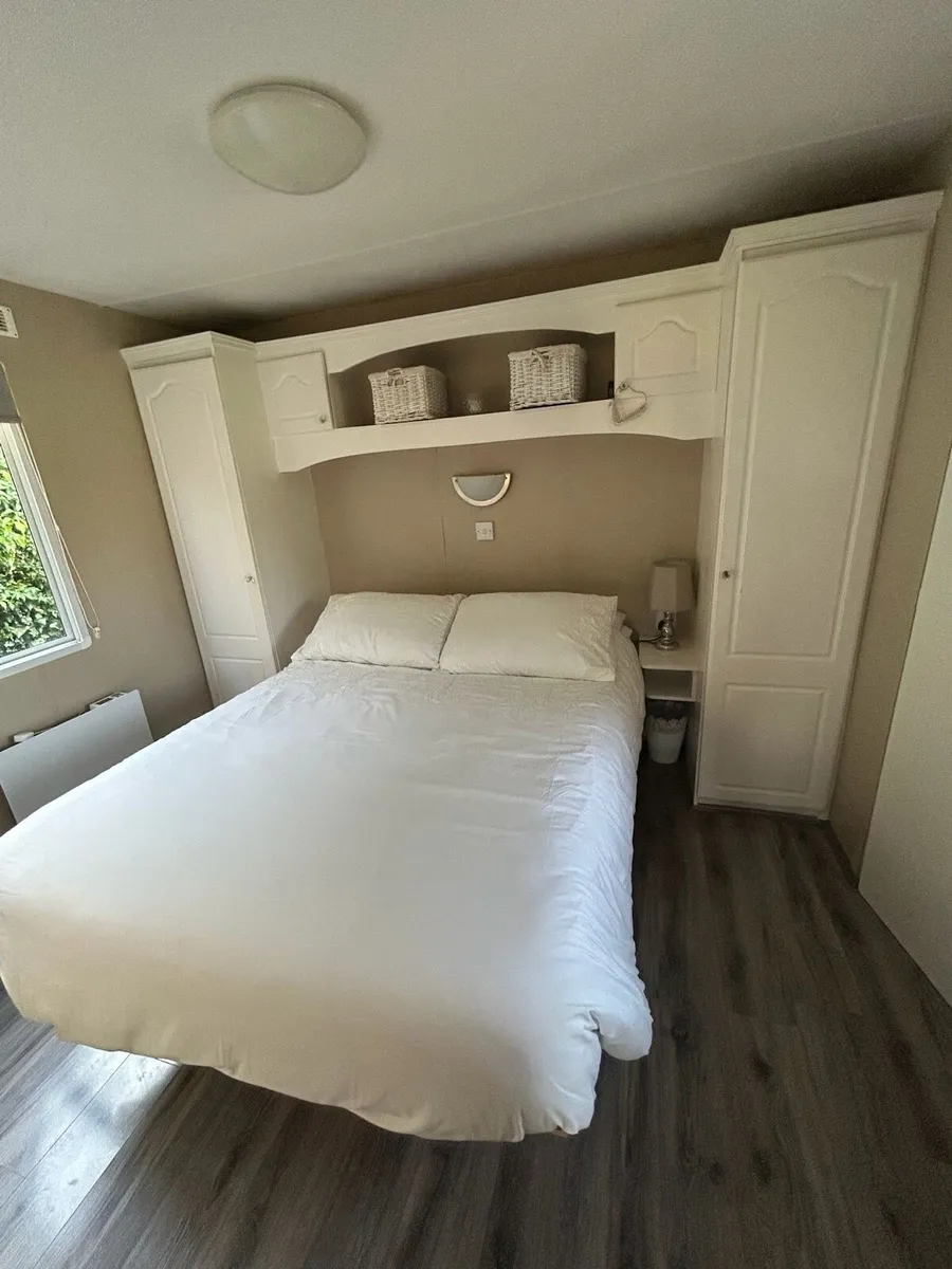 Clean Mobile Home - Image 4