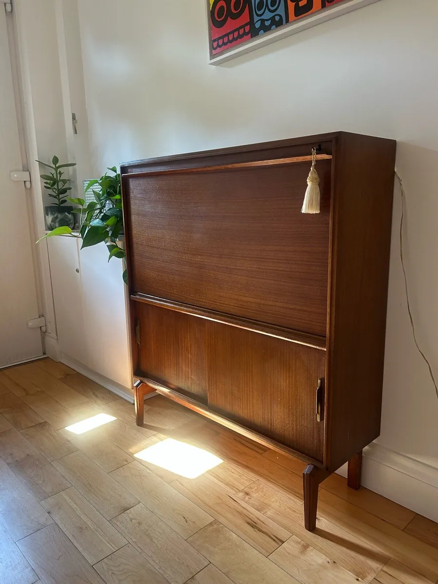 Mid century teak drinks cabinet beaver & tapley - Image 1