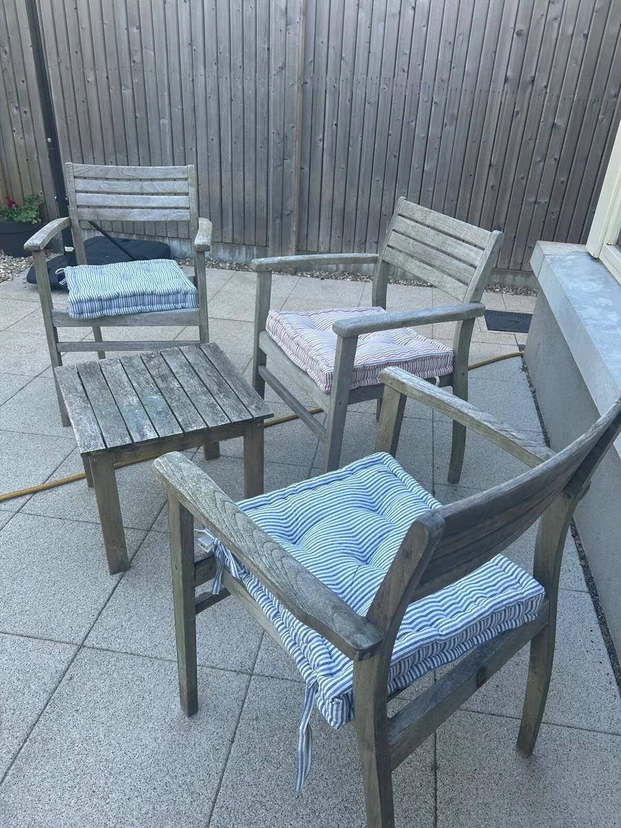 Garden furniture - Image 1