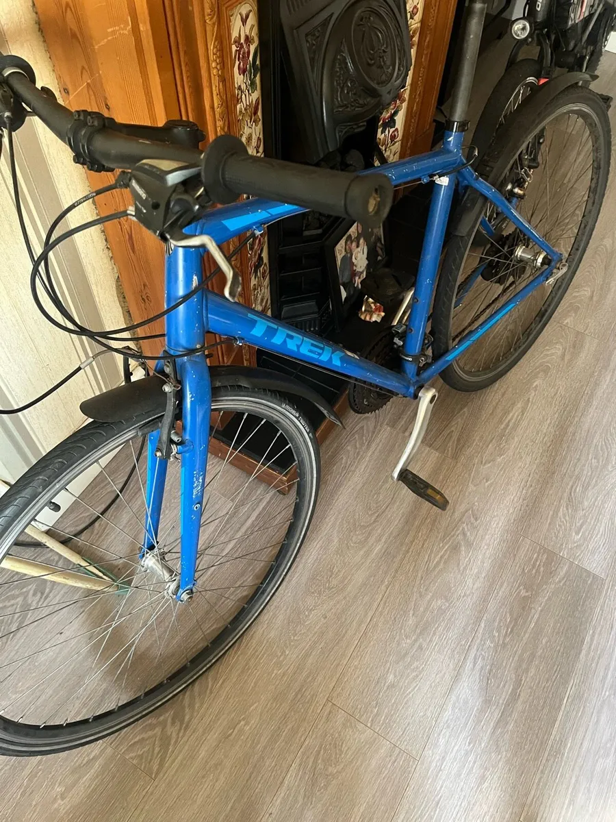TREK HYBRID BIKE GENTS 20” FRAME - Image 3