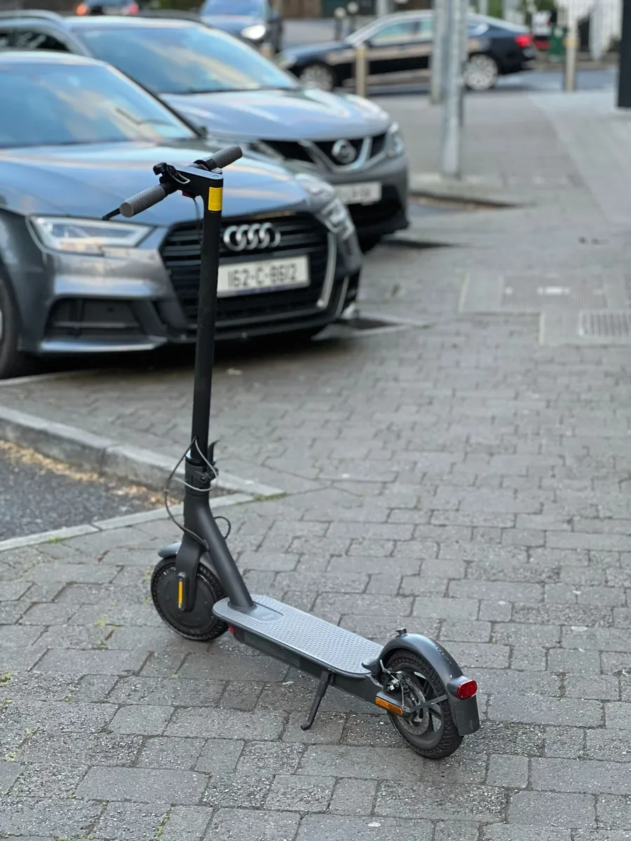Xiaomi Mi 1S Electric Scooter - Image 2
