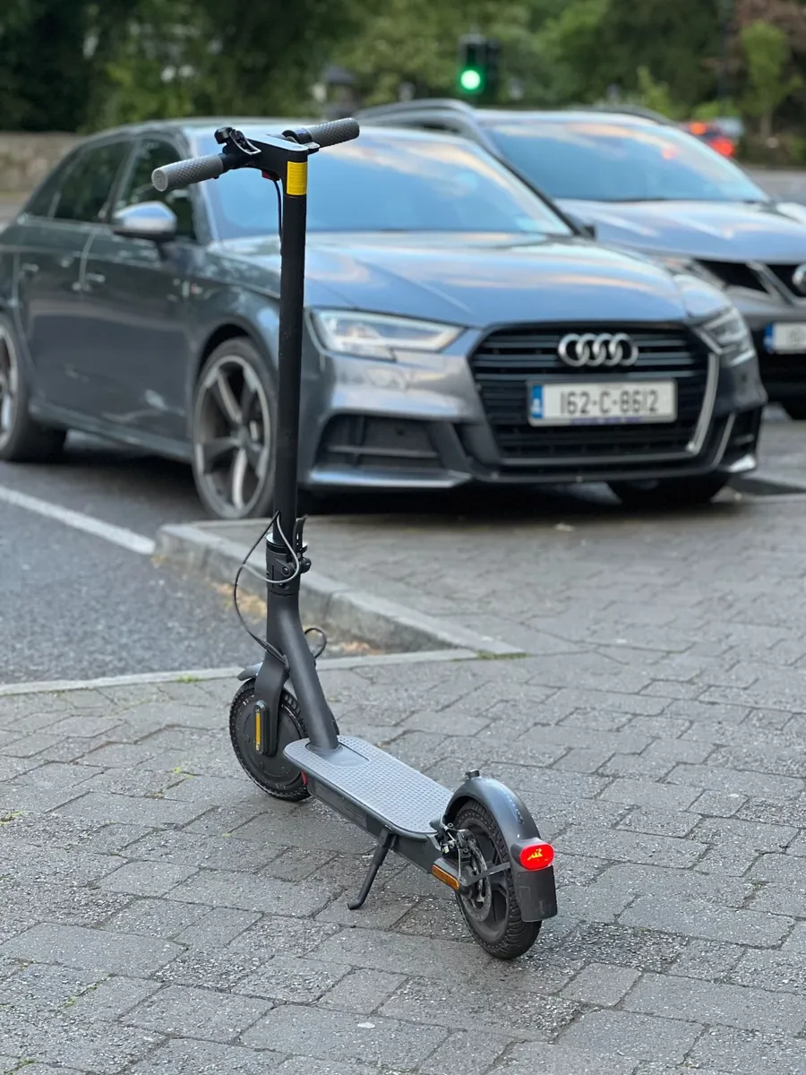 Xiaomi Mi 1S Electric Scooter - Image 3