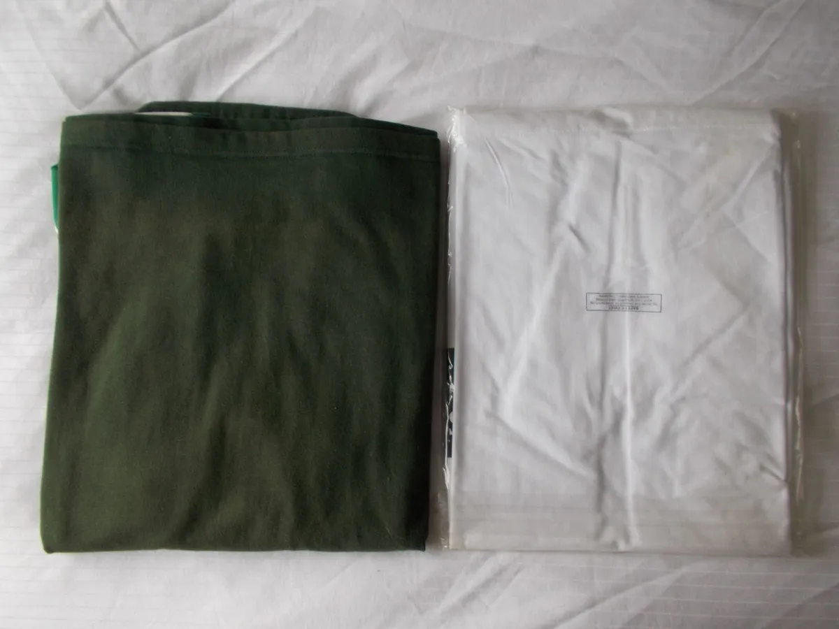Irish Rugby Shirt 2010 & T Shirt 1999 - Image 2