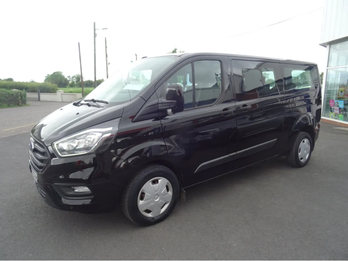 Ford Transit Custom KOMBI  9 SEATER TREND . 2.0L 1 - Image 4