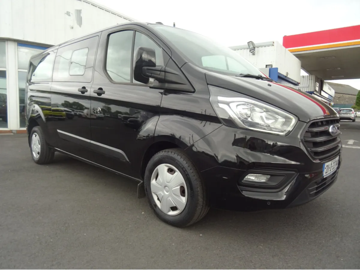 Ford Transit Custom KOMBI  9 SEATER TREND . 2.0L 1 - Image 1