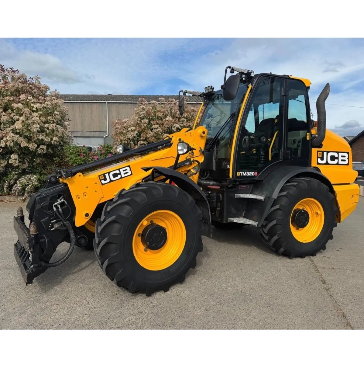 JCB TM 320S   (2023) - Image 1