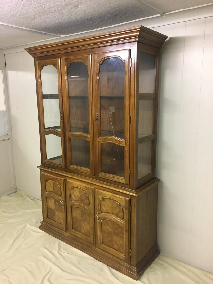 Display Cabinet - Image 2