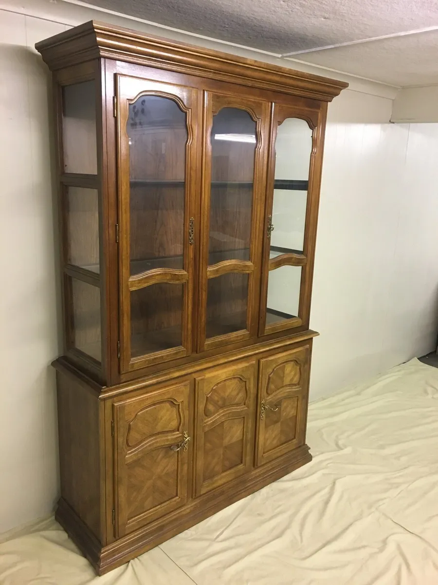 Display Cabinet - Image 3