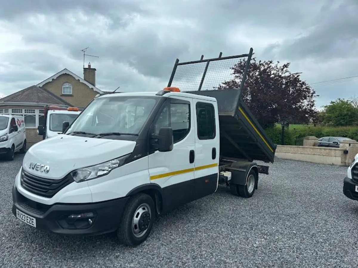 Iveco Daily Crew Cab Tipper - Image 1