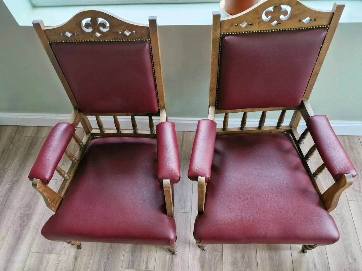 Antique leather armchairs - Image 2