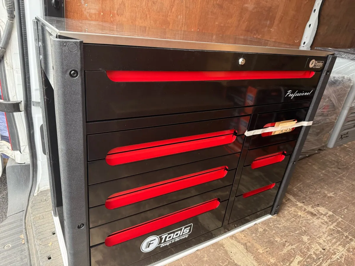 New 2026 12drawer tool chest full of tools - Image 1