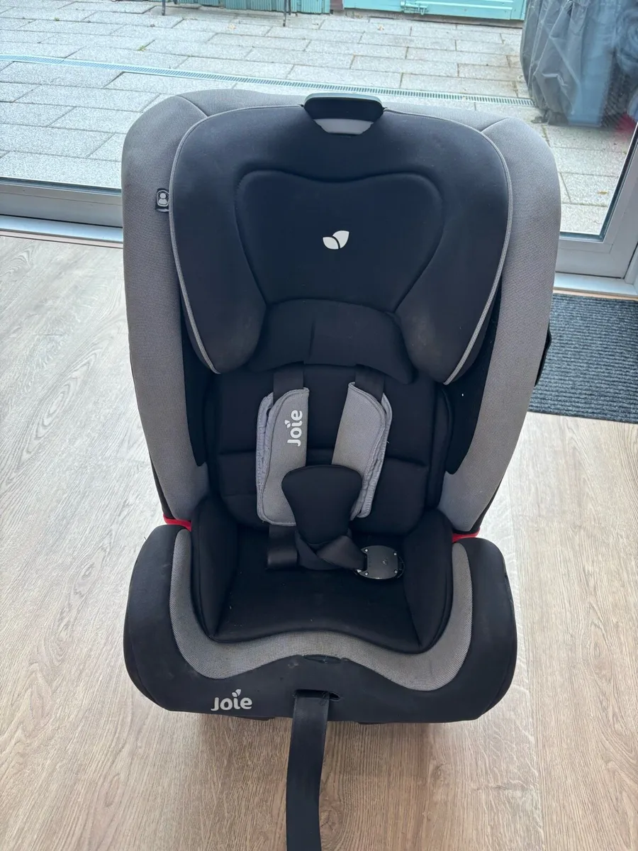 Child Car Seat - Image 1