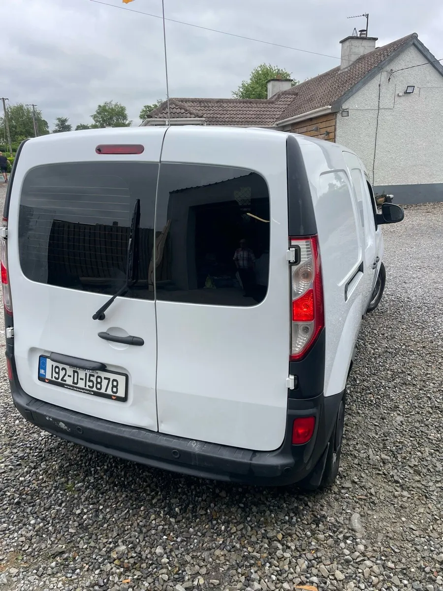 Renault Kangoo Tax & Test - Image 3