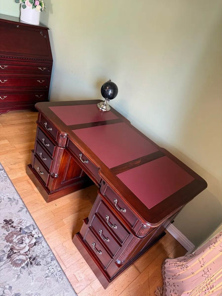 Mahogany double sided solid partners desk leather - Image 1