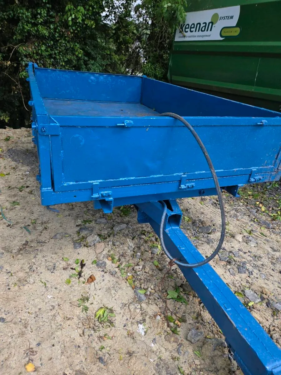 Tipping trailer - Image 3