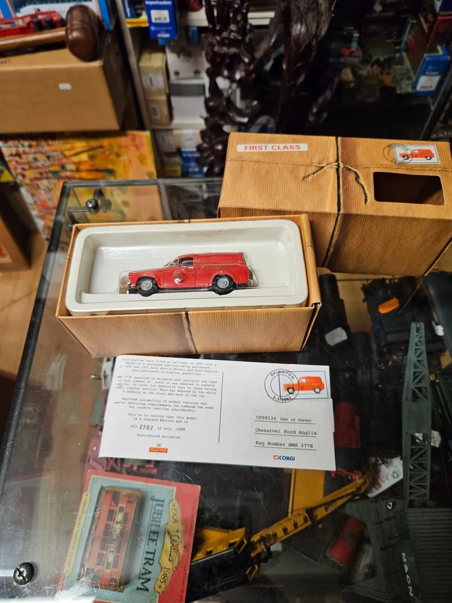 Corgi Royal Mail Ford Anglia - Image 2