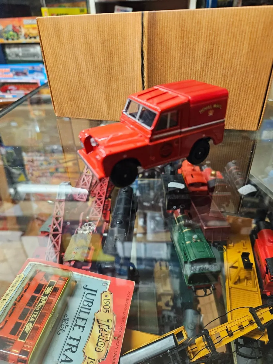 Corgi Royal Mail Landrover - Image 2