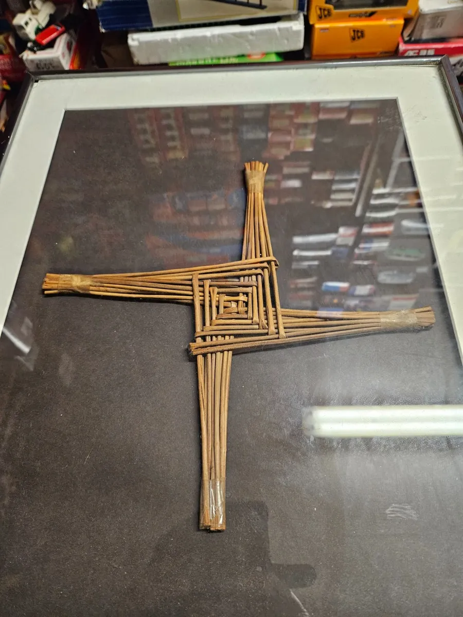 Vintage Framed St Brigid's Cross - Image 2