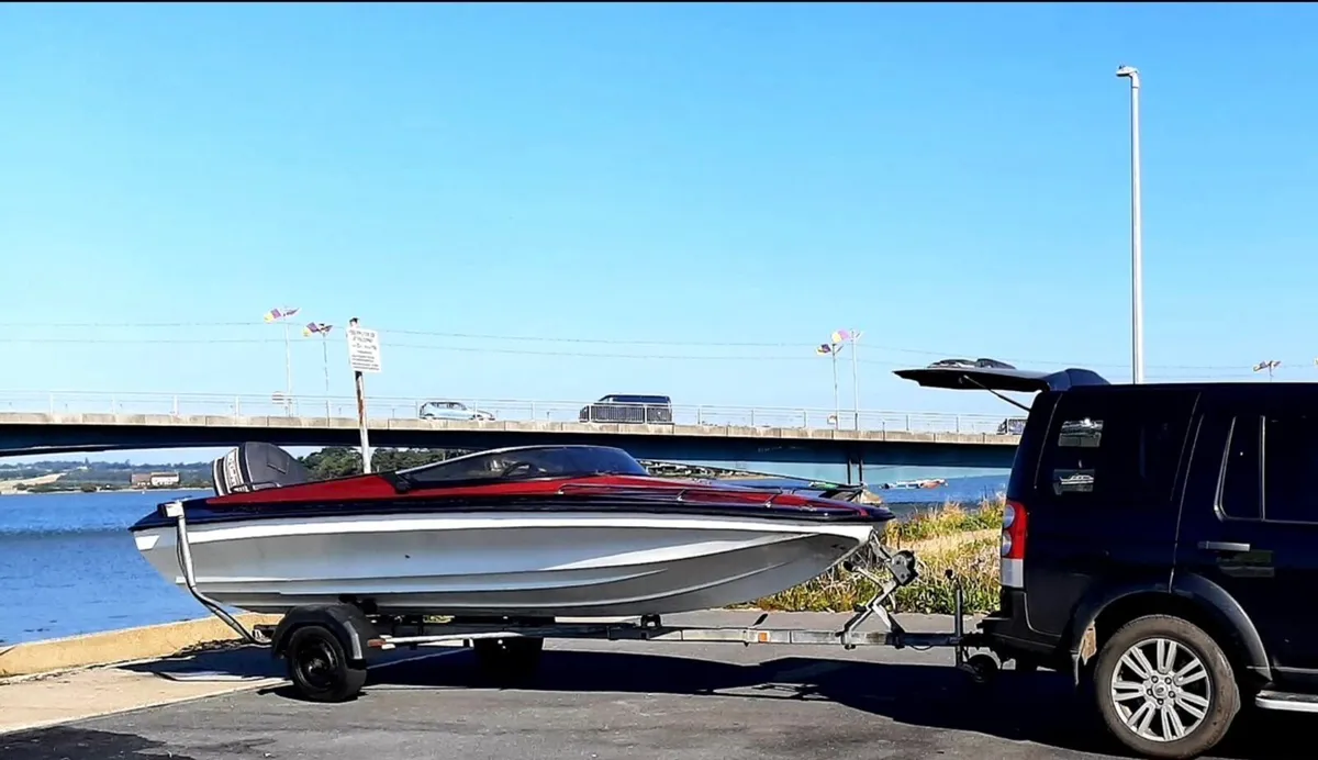 Shakespeare Speed Boat - Image 1