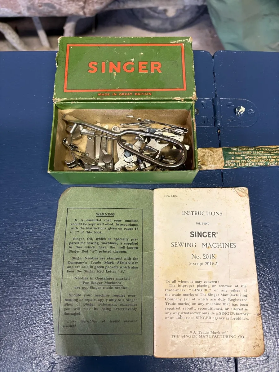Antique Singer Sewing Machine - Image 2