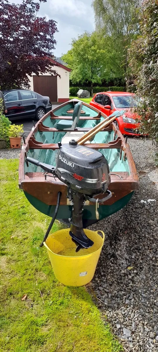 Lake fishing boat - Image 2