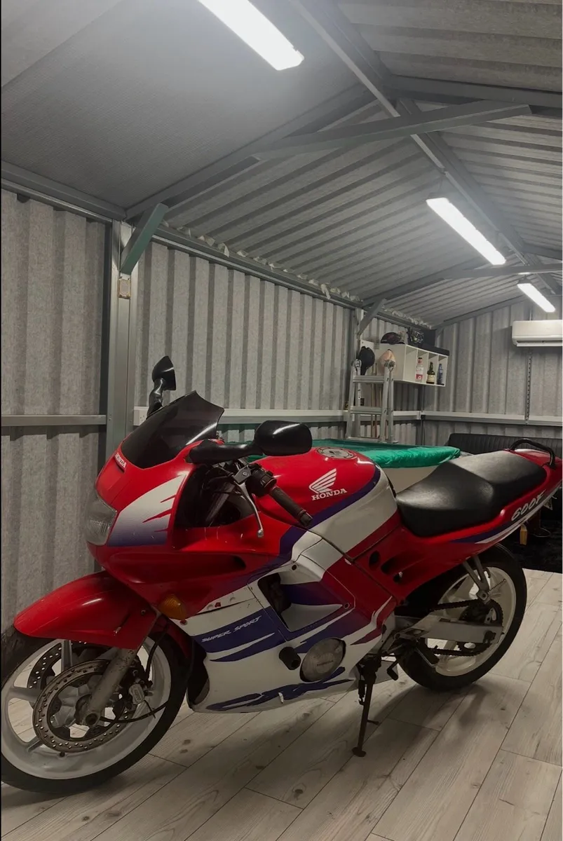 CBR 600 F2 - Image 3