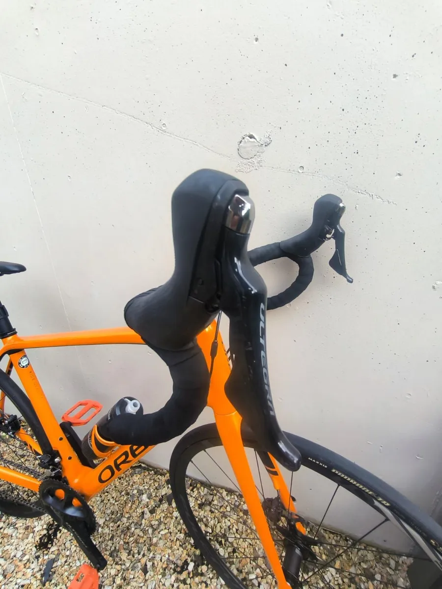 Orbea Carbon Road Bike – Shimano Ultegra. - Image 2