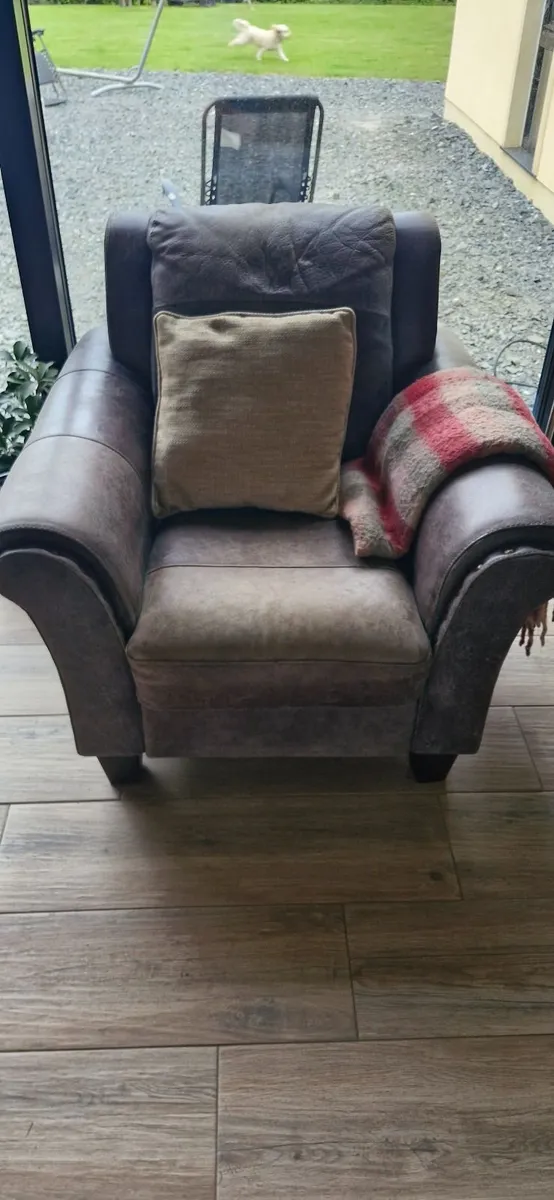 Couch and chair - Image 2