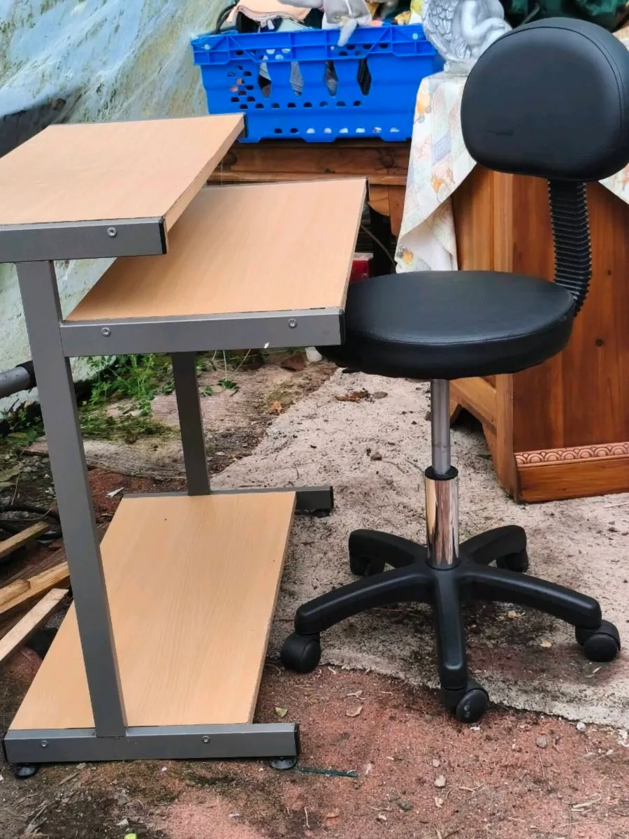 New chair,desk , lovely size for kids study 25 Eur - Image 3