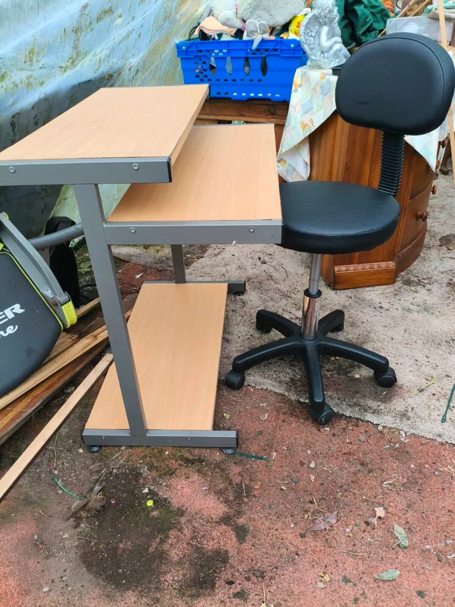 New chair,desk , lovely size for kids study 25 Eur - Image 4
