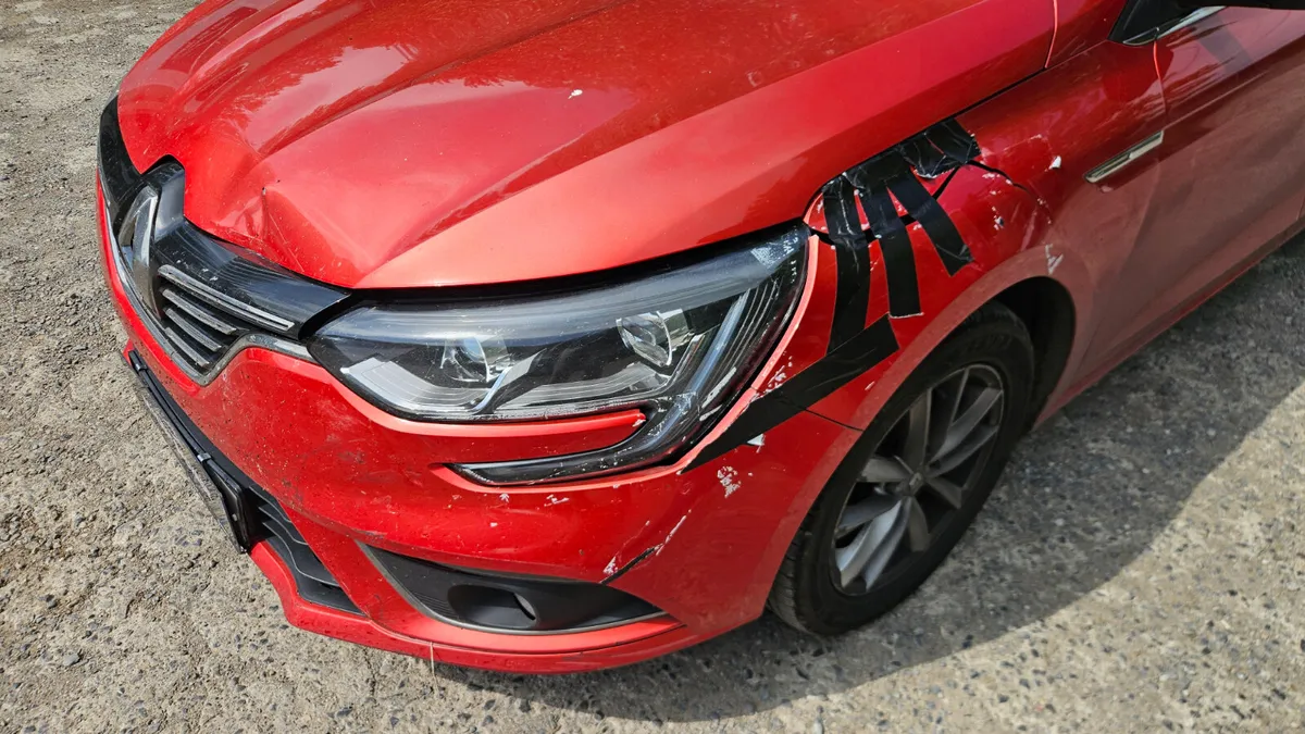 Renault Megane 1.5 dCi 110 DYNAMIQUE NAV - Image 4