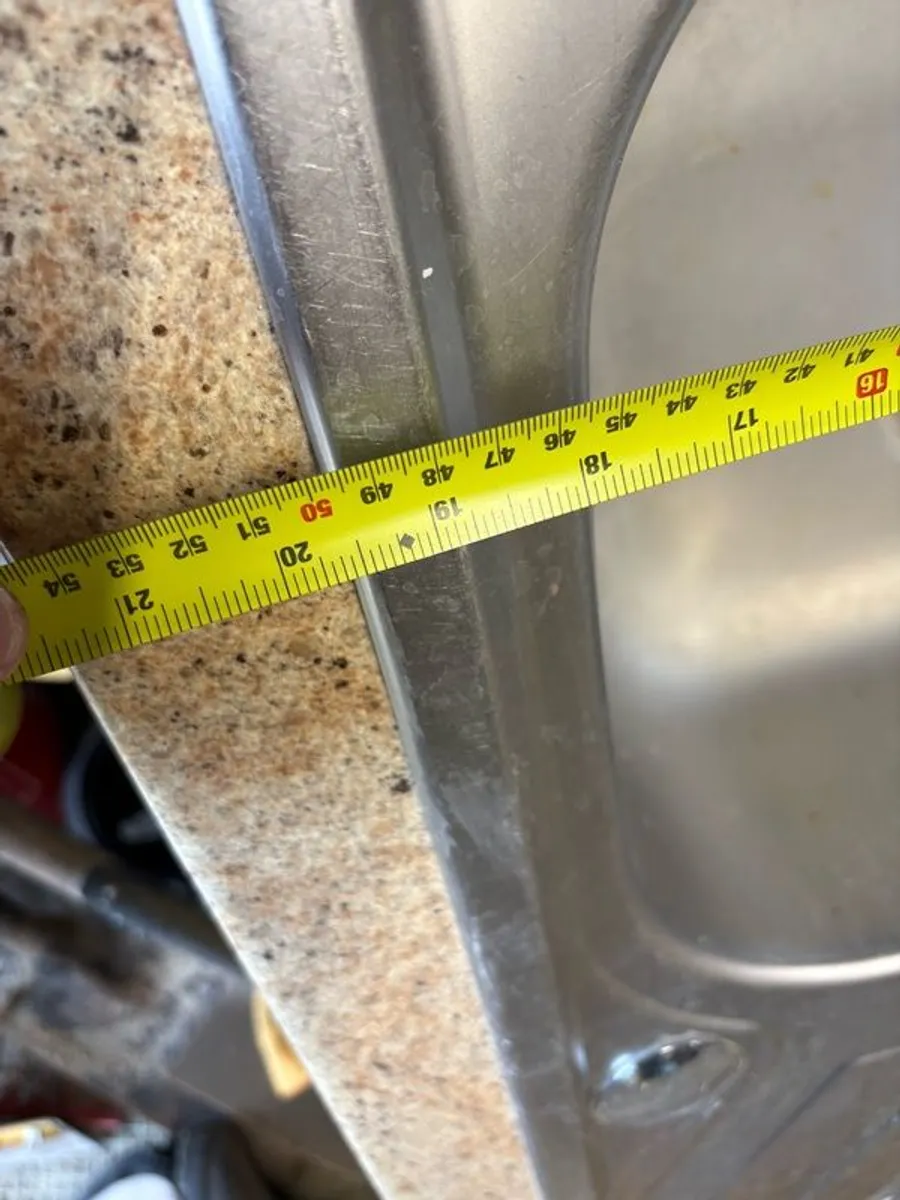 kitchen sink tap and worktop - Image 3