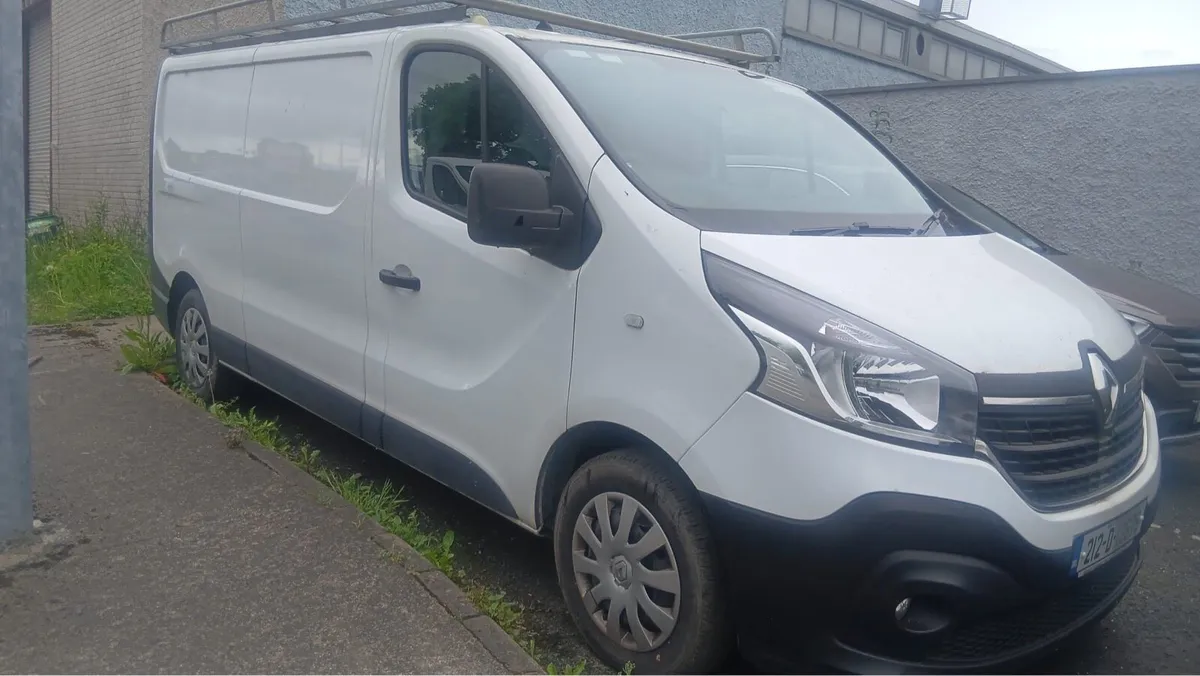 2021Renault trafic - Image 1