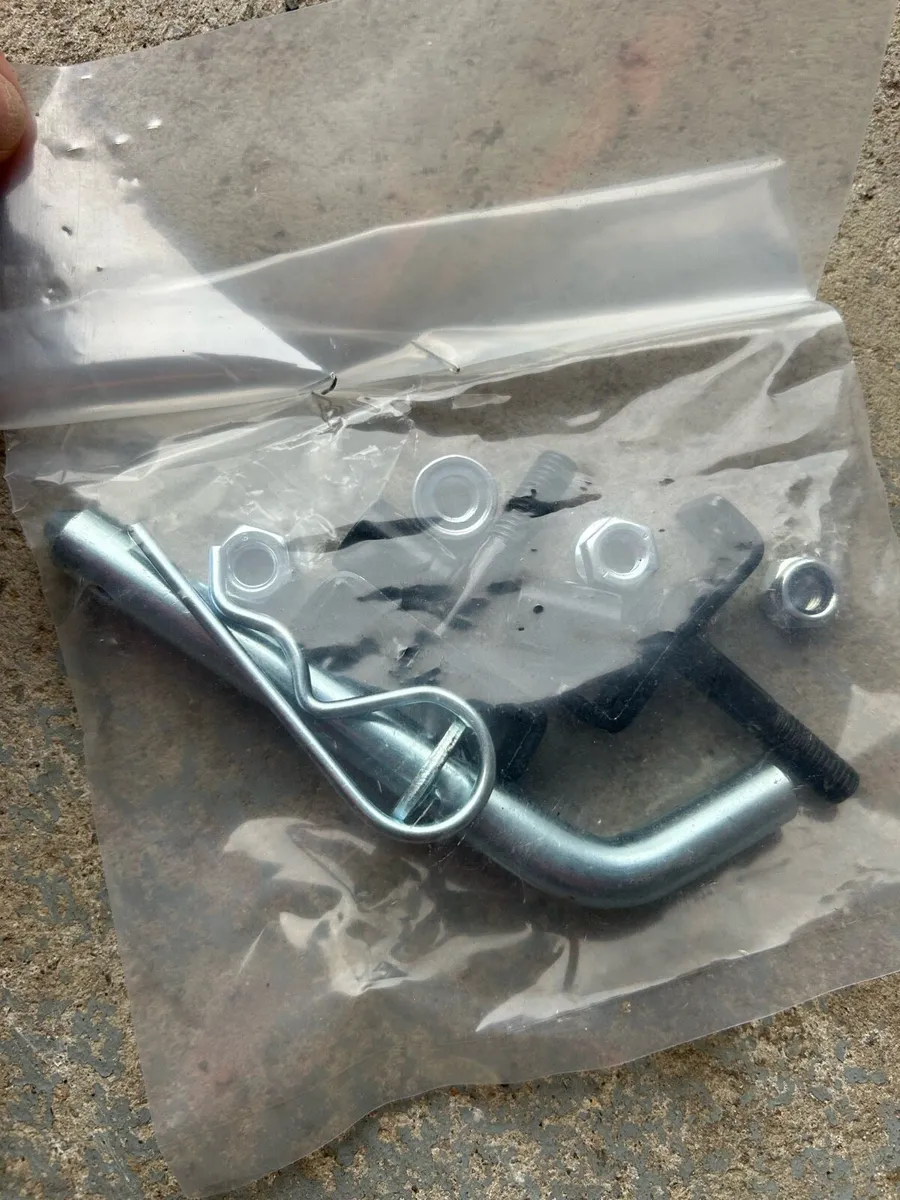 Castlegarden lawnmower hitch kit - Image 4