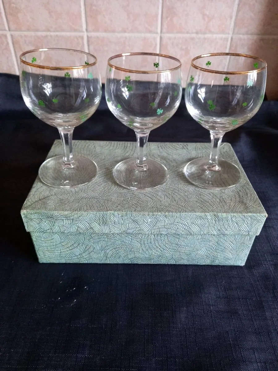 3 Shamrock Design Wine Glasses - Image 1