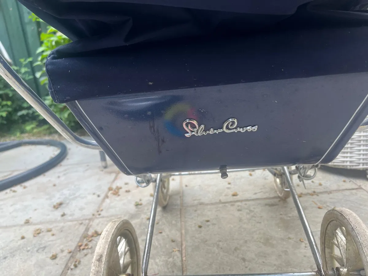 Dolls twin pram sliver cross - Image 1