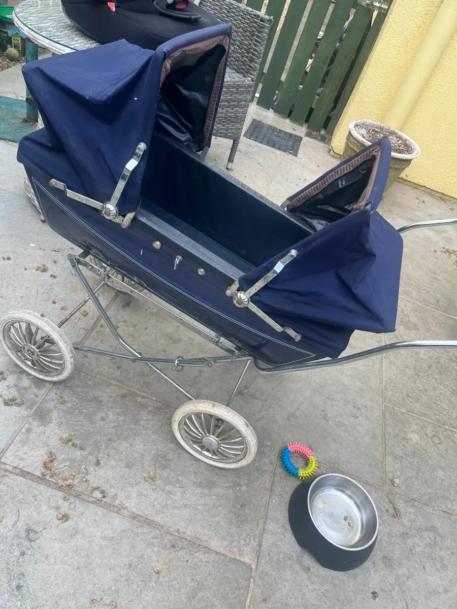 Dolls twin pram sliver cross - Image 2