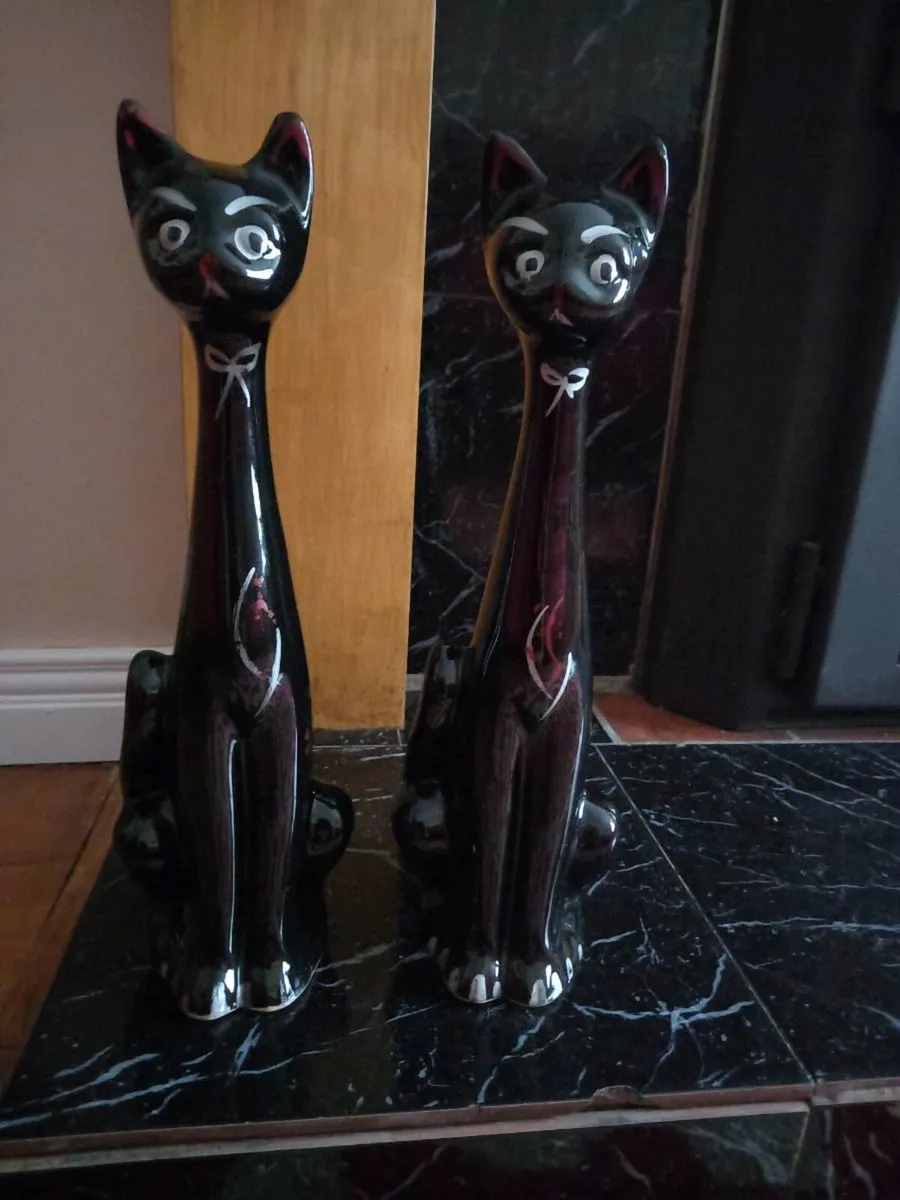 2 Black Retro Style Cats - Image 1