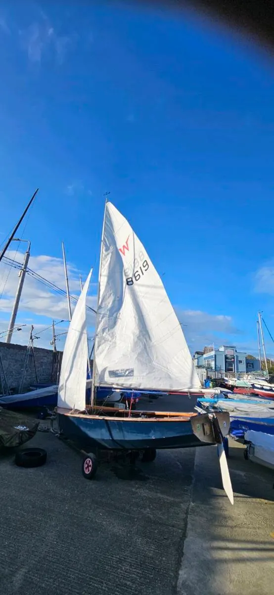 Wayfarer Sailing Dinghy - Image 2