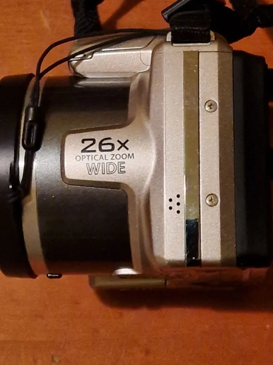 OLYMPUS SP-720UZ Digital Camera Excellent Conditon - Image 2