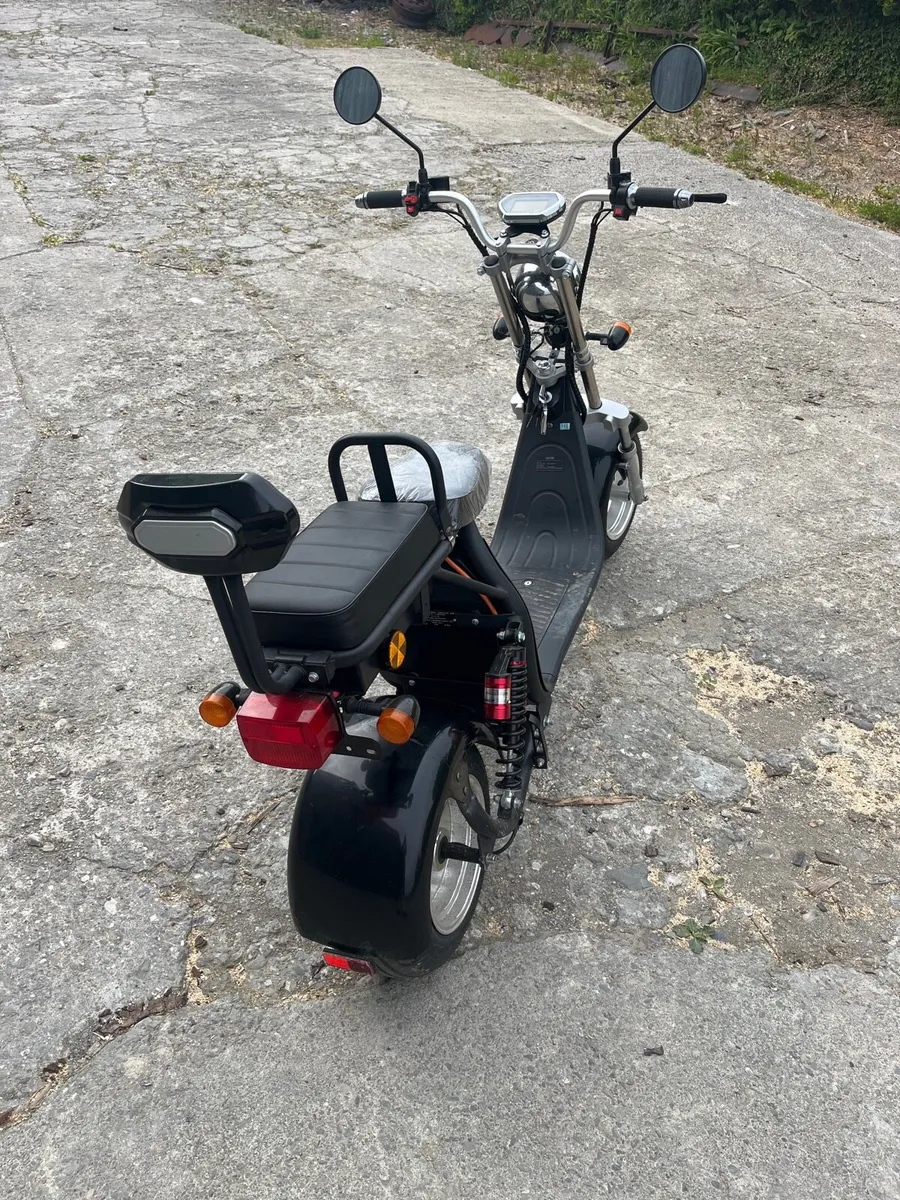Electric scooter - Image 3